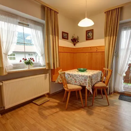 Rustic Near Ski Area In Eck Apartman